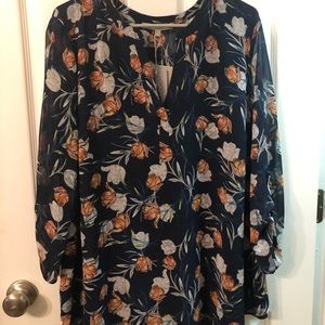 Floral Daniel Rainn top. New with tags.